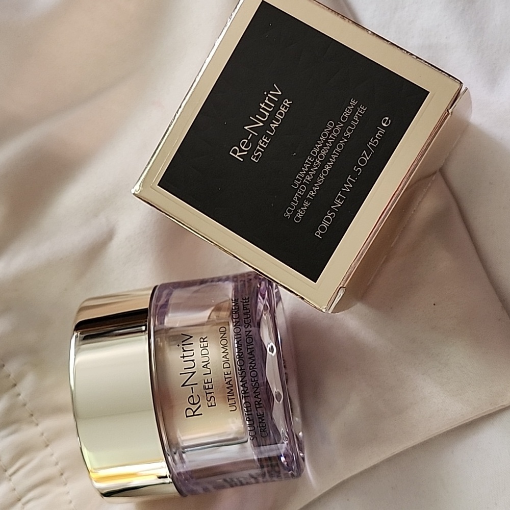 Estee Lauder Re-Nutriv Ultimate Diamond Sculpted Transformation Creme